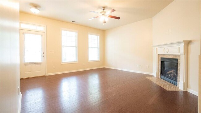 Building Photo - 408 Privet Cir
