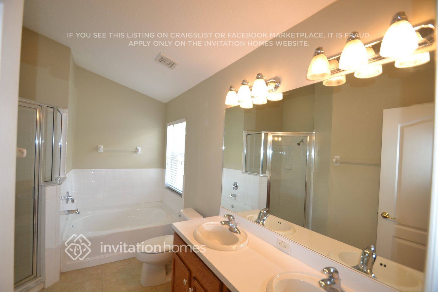 Building Photo - 12523 Lake Vista Dr