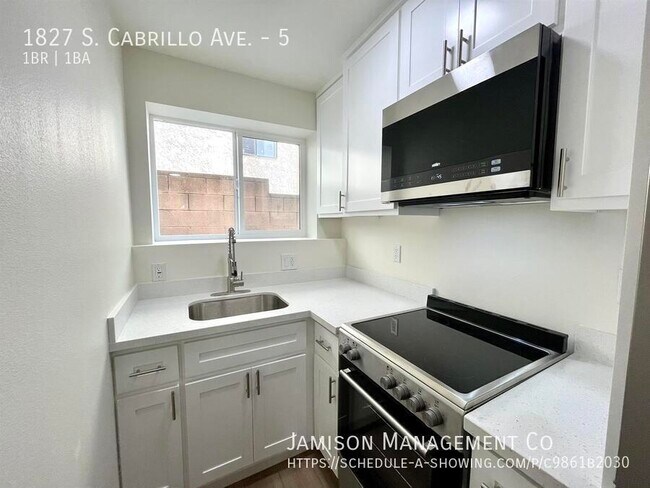 Building Photo - 1827 S Cabrillo Ave