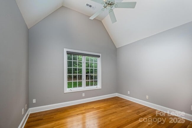 Building Photo - 112 Cedar Bluff Ln