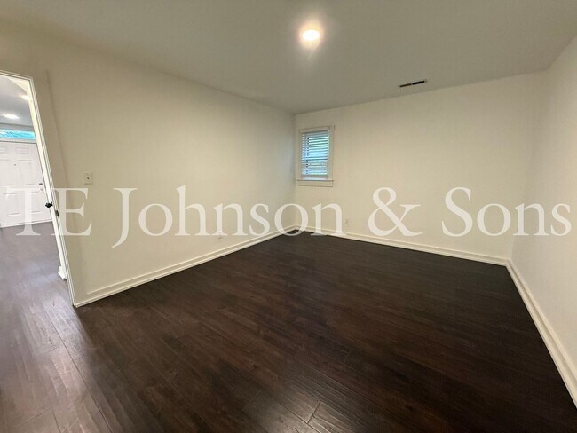 Building Photo - 4309 Walnut Hollow Dr