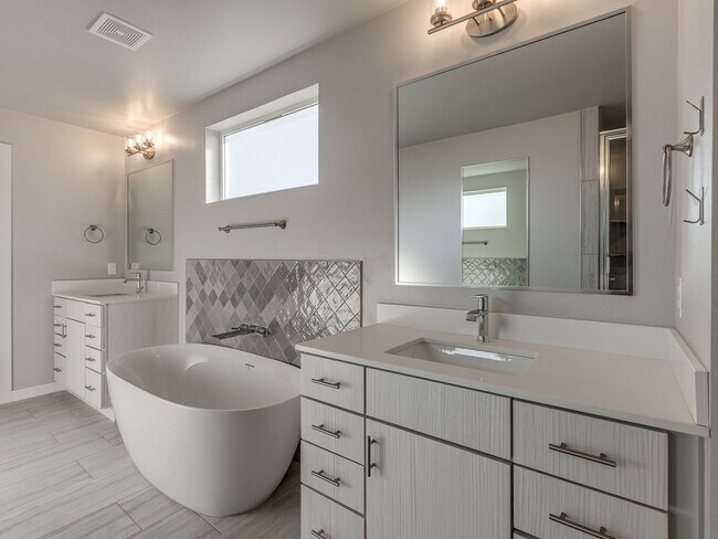 Building Photo - 508 NW 176th Terrace