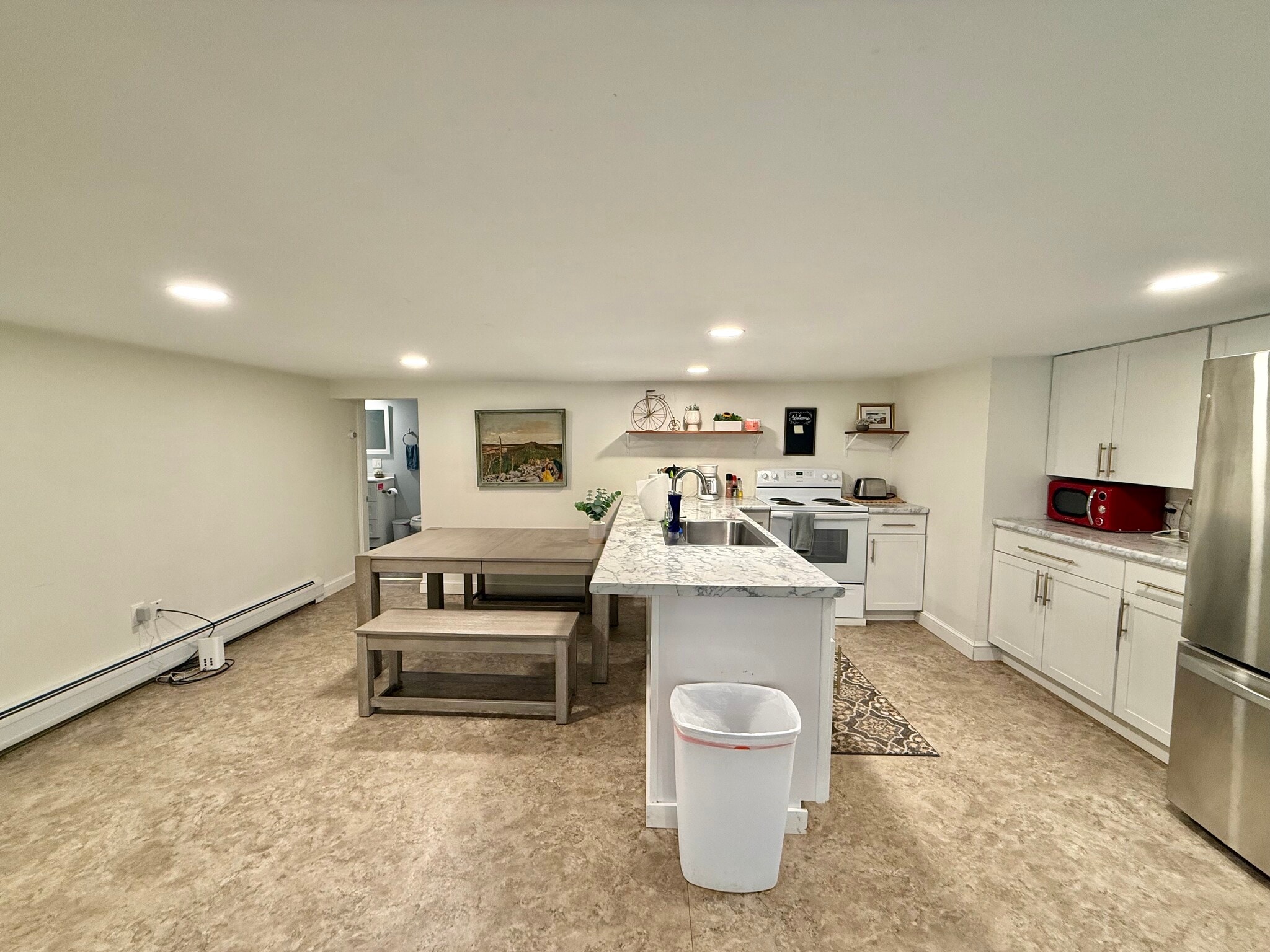 Building Photo - 8 Hanson Dr