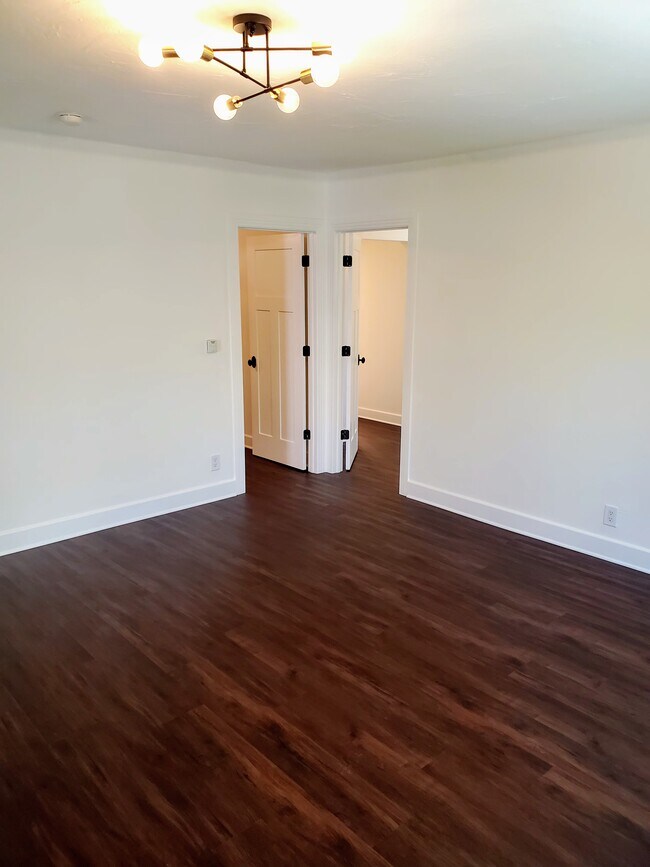 Building Photo - 4958 N Figueroa St