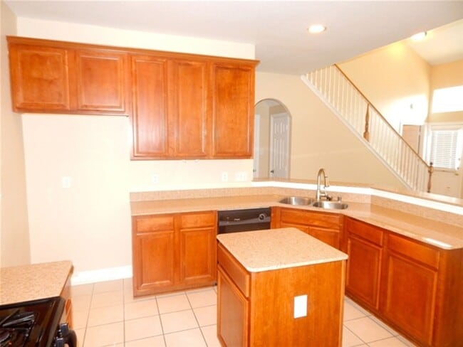 Building Photo - 814 Levi Bend