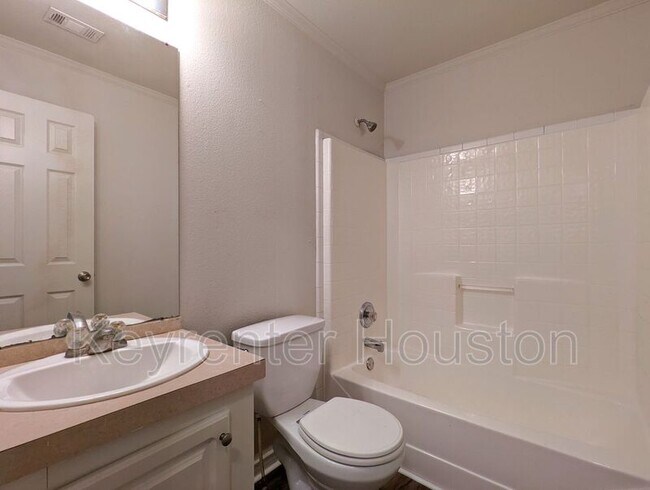 Building Photo - 829 Marjorie St