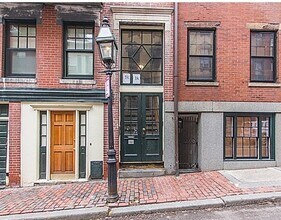 Building Photo - 16 S Russell St