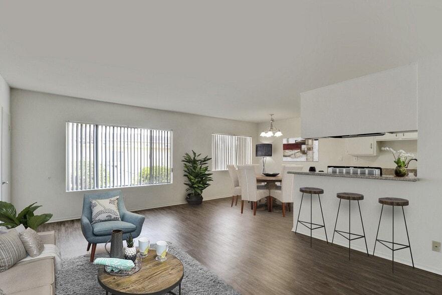 Building Photo - 3585 Centinela