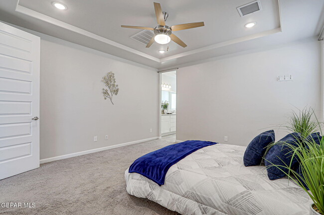 Building Photo - 12917 Nidd Ave