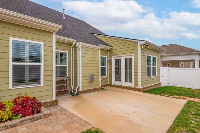 Building Photo - Walton's Grove of Mt. Juliet (2020 build)