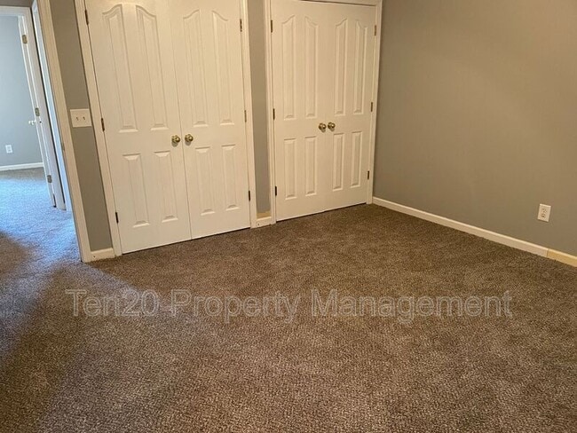 Building Photo - 5015 Hidden Hills Ct