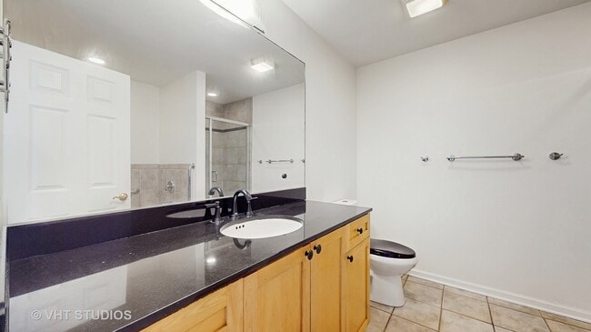 Building Photo - 708 W Aldine Ave