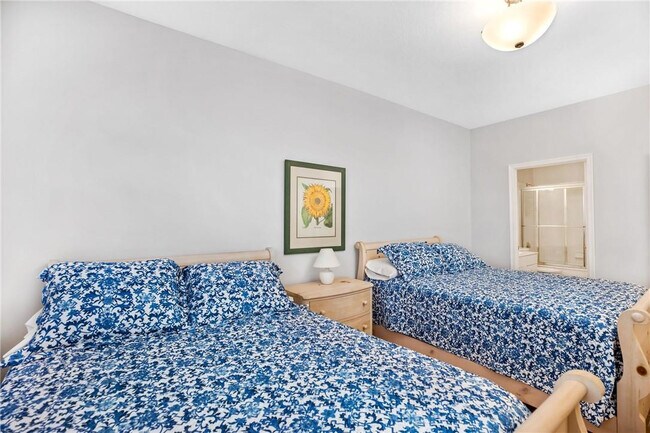 Building Photo - 4106 Carriage Dr