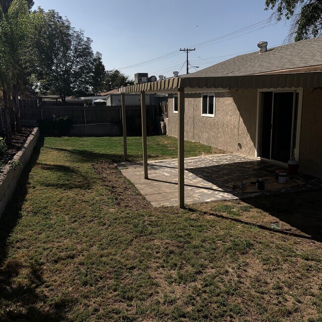 Building Photo - Beautiful 3BR/2BA Home in Santee