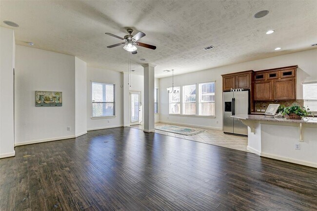 Building Photo - 3810 Pine Forest Green Blvd