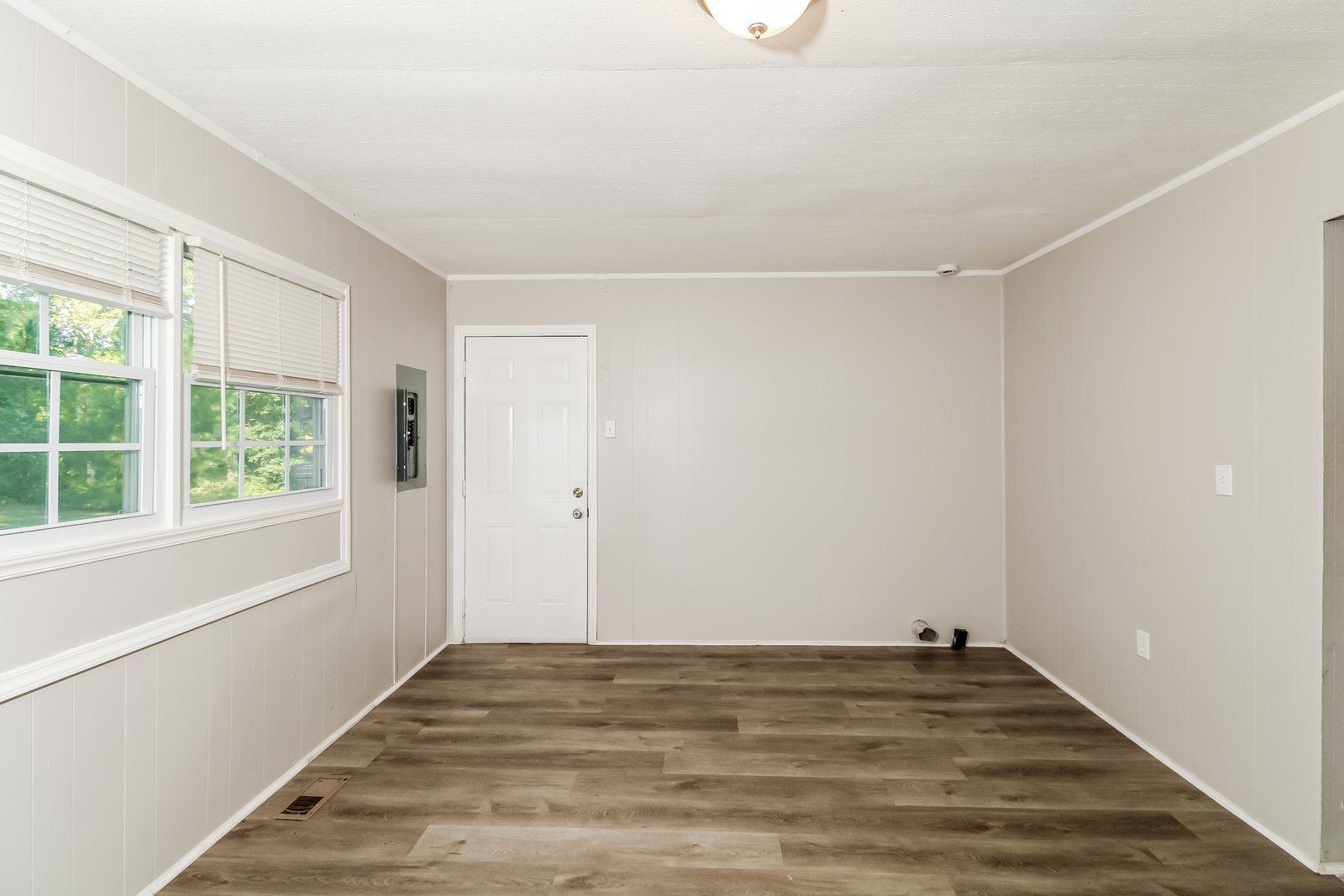 Building Photo - 2701 Welland St