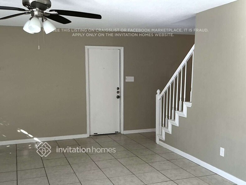 Building Photo - 8618 Fairfax Ave