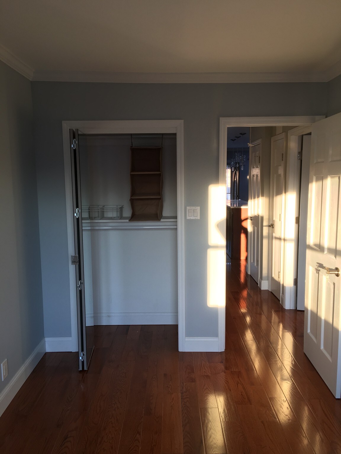 Building Photo - 1366 E 86th St