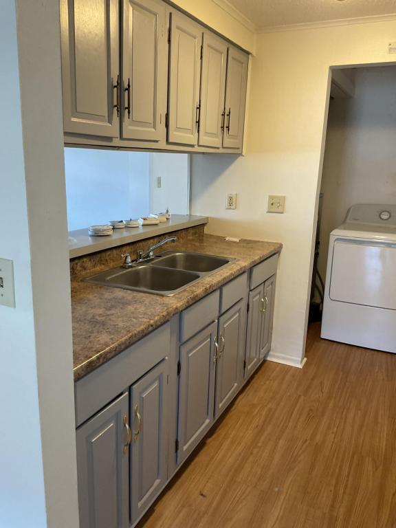 Building Photo - 340 Briar Manor