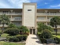 Building Photo - 2801 Victoria Way