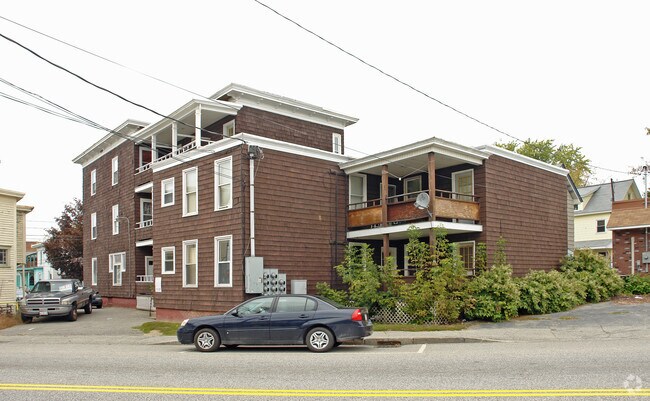 Primary Photo - 73 College St