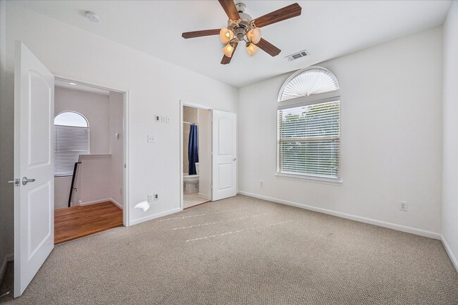 Building Photo - 5210 Petty St