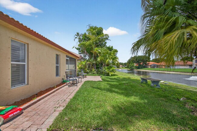 Building Photo - 5008 Elpine Way
