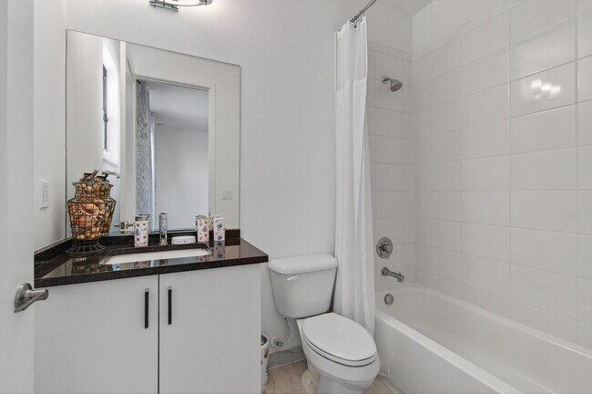 Building Photo - 17222 Blue Bayou Dr