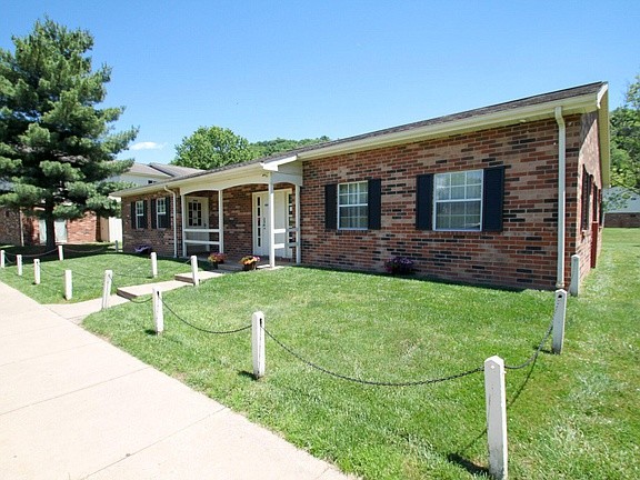 Building Photo - Pleasant Valley Apartments