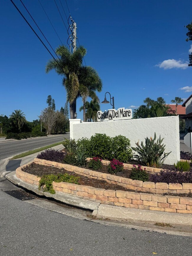 Building Photo - Annual turnkey furnished 2-Bedroom, 2-Bathroom condo in Castel Del Mare community