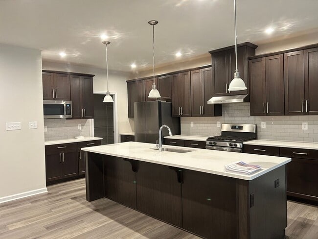 Building Photo - Single Family Home Pelican Point