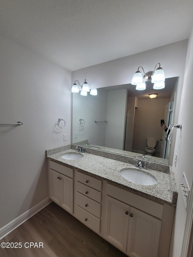 Building Photo - 1874 Pointe Dr