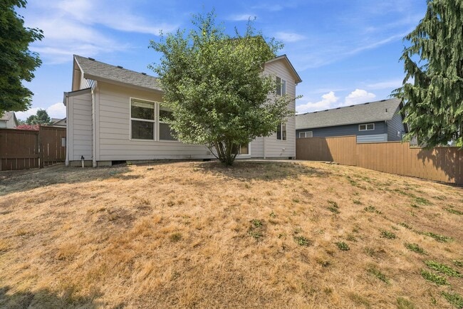 Building Photo - 3203 NE 171st Ave