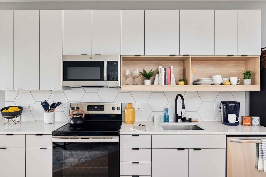 Pivot 455 Snelling Ave Saint Paul MN 55104 Apartment Finder