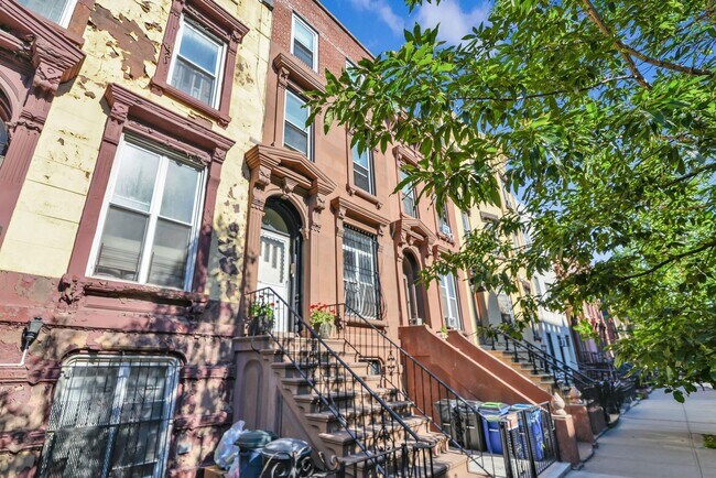 Building Photo - 112 Brooklyn Ave