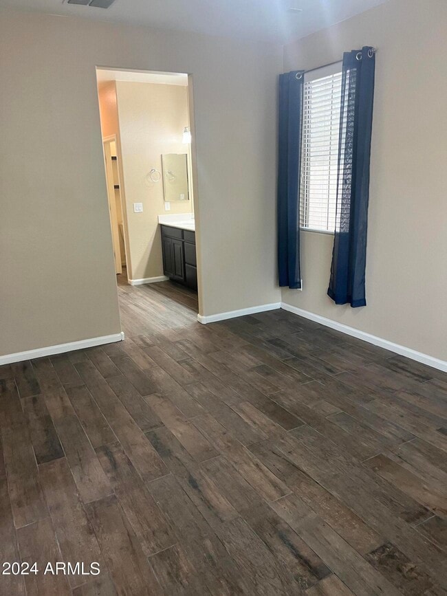 Building Photo - 3224 E Dogwood Pl