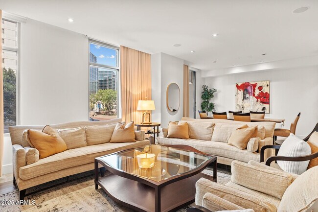 Building Photo - 2402 E Esplanade Ln