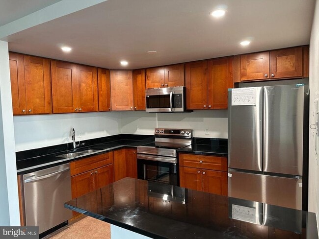 Building Photo - 6300 Stevenson Ave