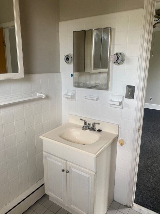 Building Photo - 5817 Keystone St