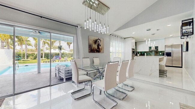 Building Photo - 11647 Anhinga Dr