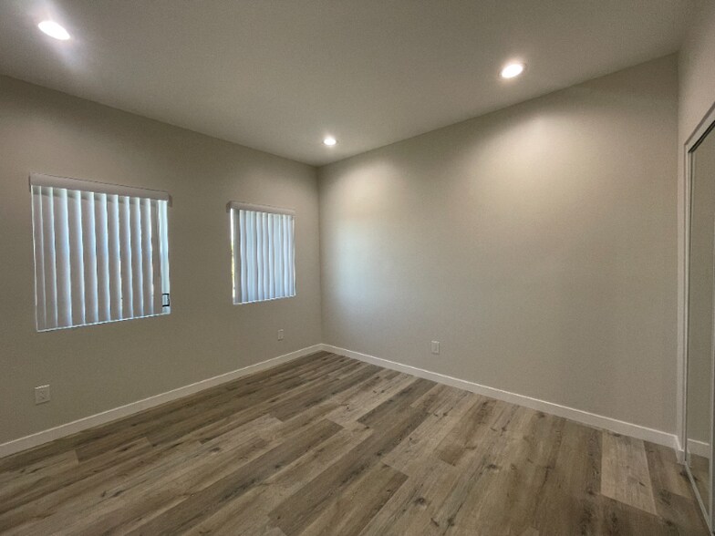 Building Photo - 140 N Carondelet St