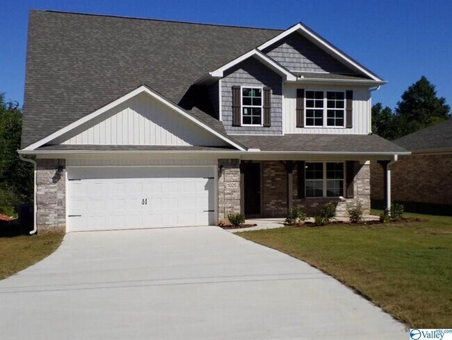 Primary Photo - 152 Heritage Way Dr