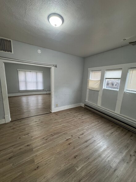 Building Photo - 216 Methow St