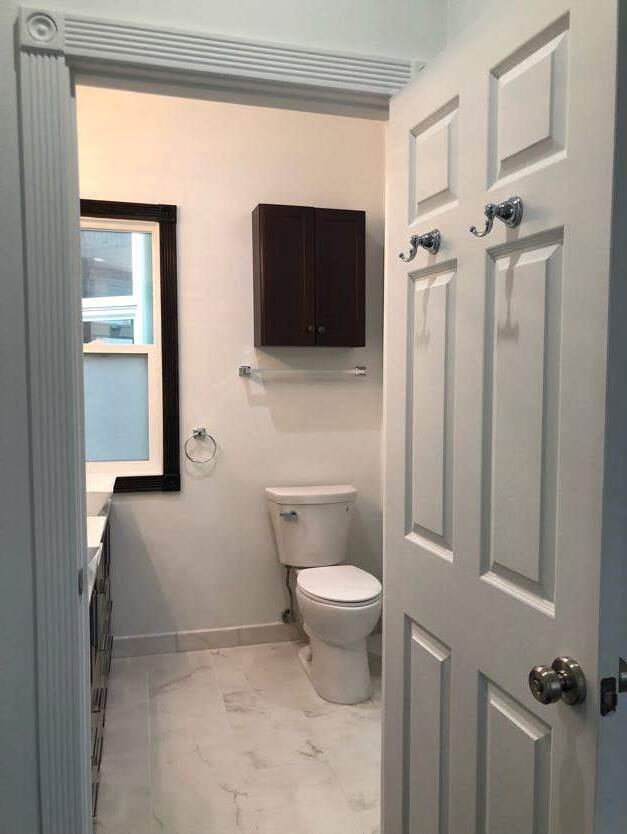 Building Photo - 2406 Clay St