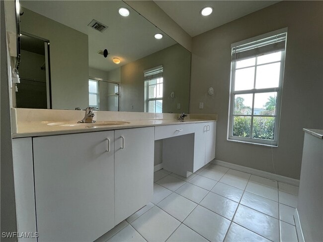 Building Photo - 6792 Weatherby Ct