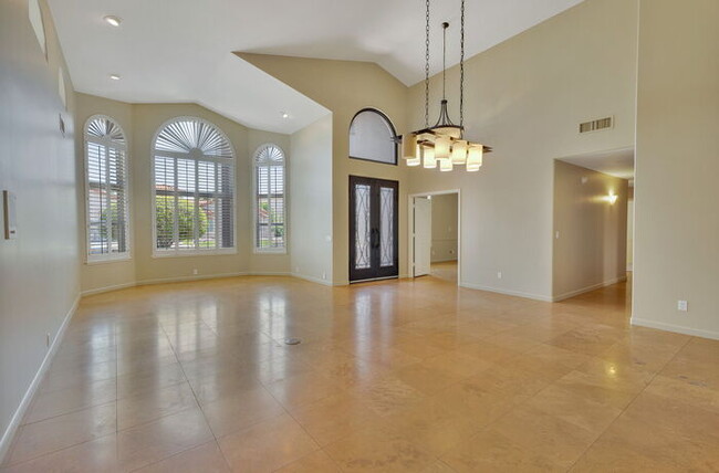 Building Photo - 1307 E Treasure Cove Dr