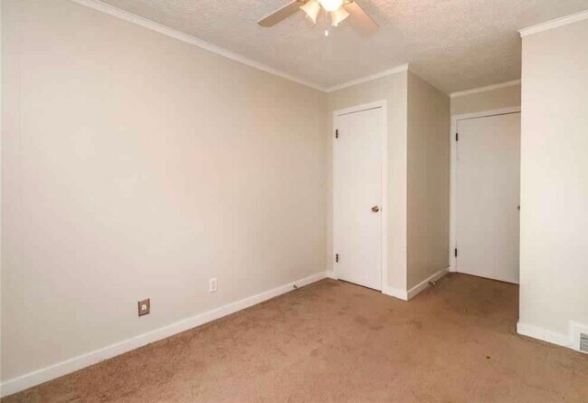 Building Photo - 43 W Craig Hill Dr