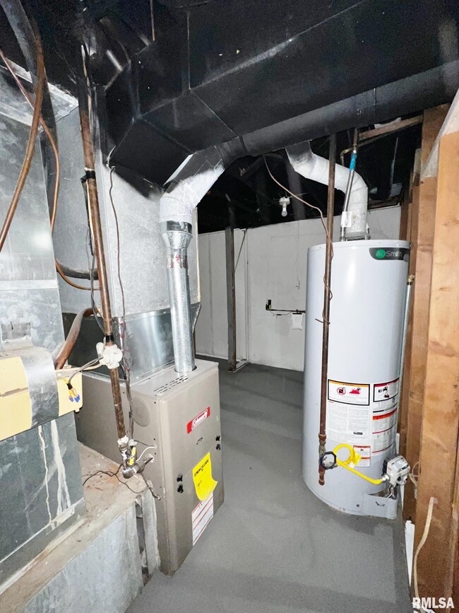 Building Photo - 2109 N Windermere Ave