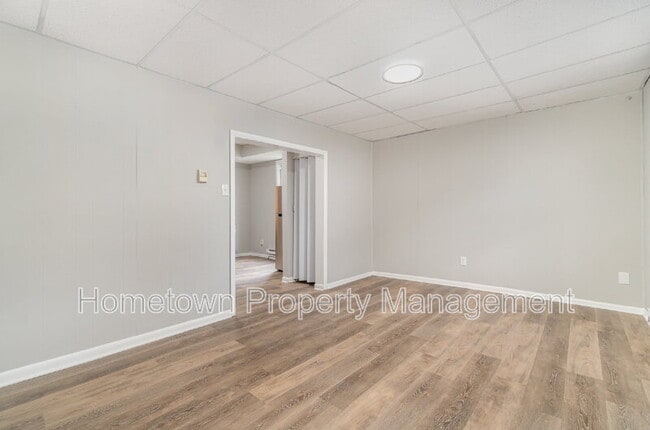 Building Photo - 606 North St