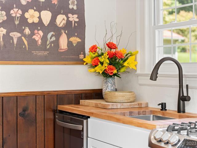 Building Photo - 181 Blake Dr